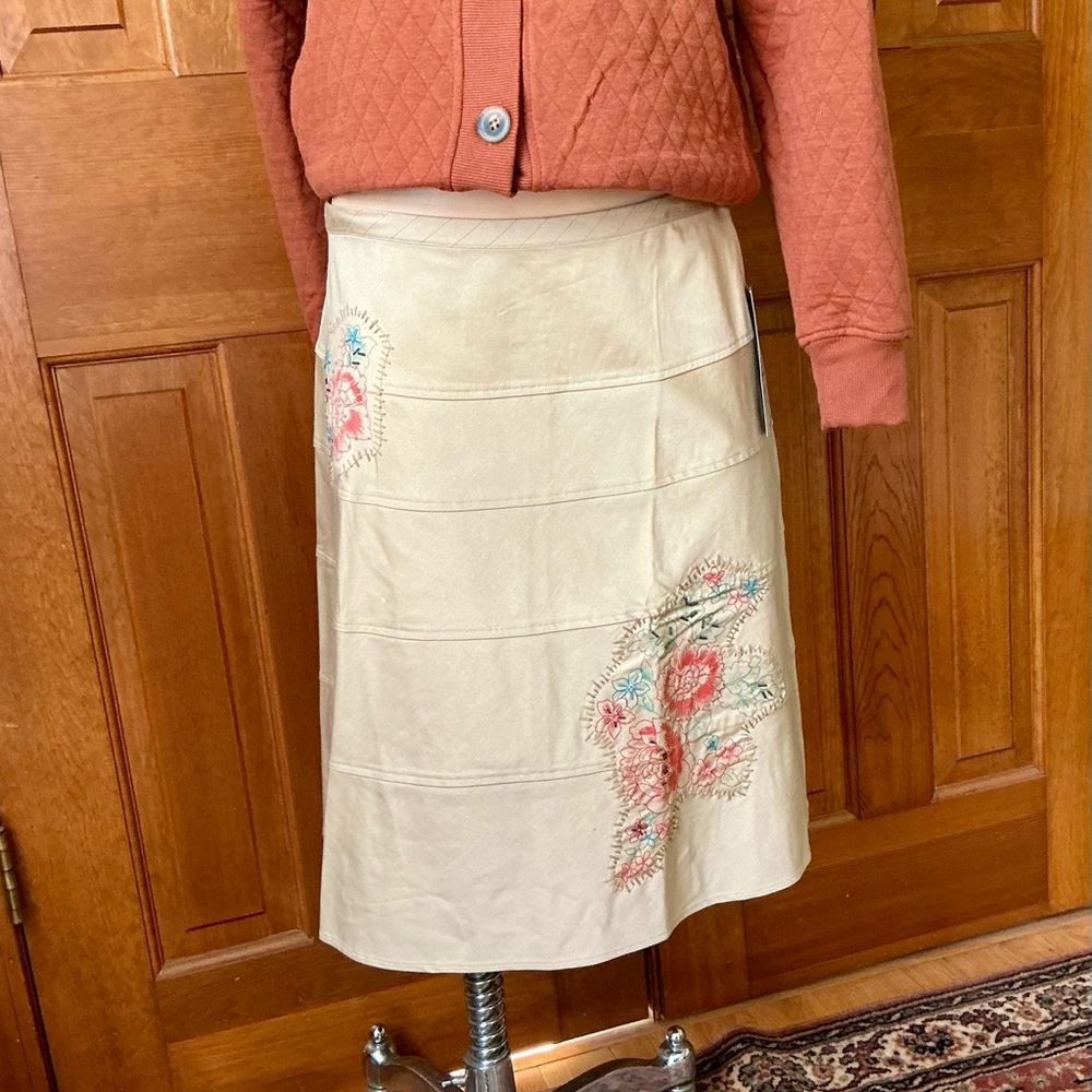 Floral Embroidered A-Line Skirt